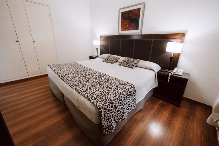 Bedroom 3, Hotel Carlos V, Capital