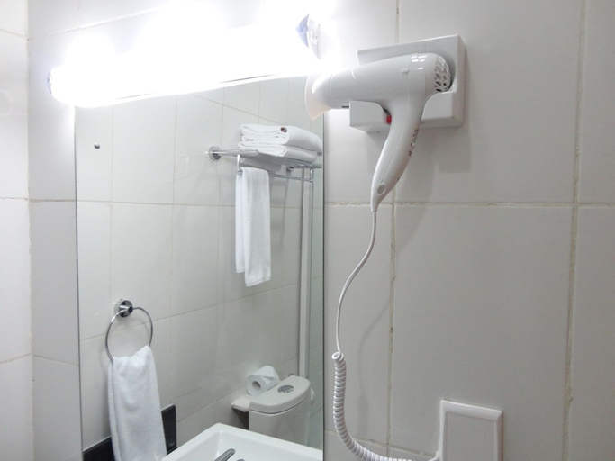 Bedroom 4, Best Western Plus Elomaz Hotel, Oshimili South