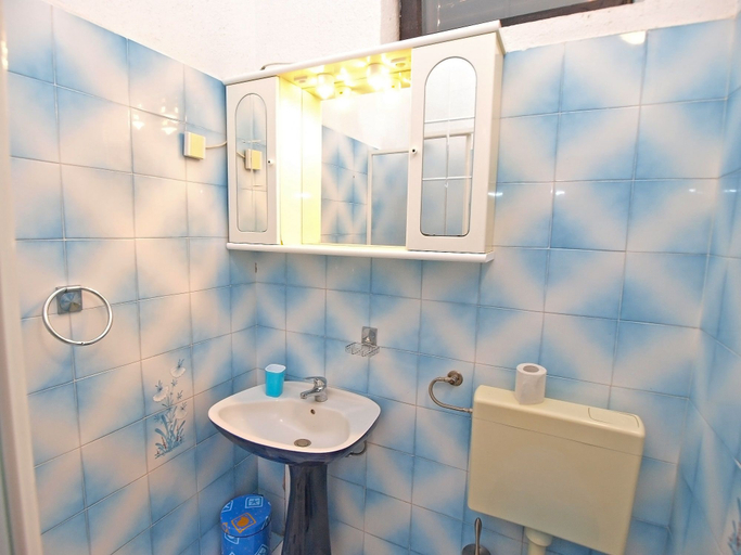 Bathroom 4, Apartments Ivan 65, Pula