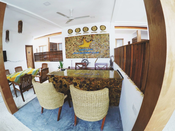 Food & Drinks, Dhiffushi White Sand Beach Hotel, Kaafu Atoll