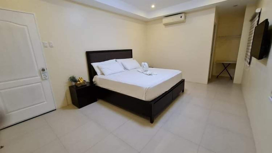 Bedroom 2, Villa Del Faro, Calatagan