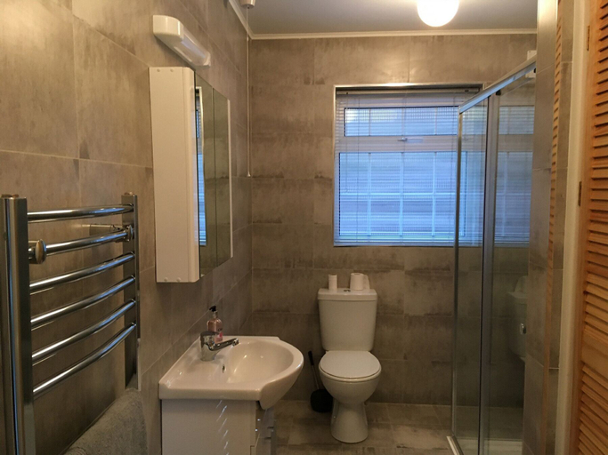 Bathroom, Bolams Holiday Home