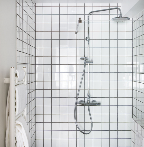 Bathroom 4, Island Apartments, Reykjavík