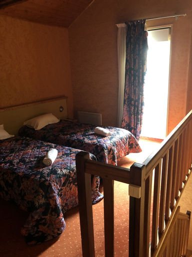 Bedroom 3, Hotel Le Drakkar, Eure