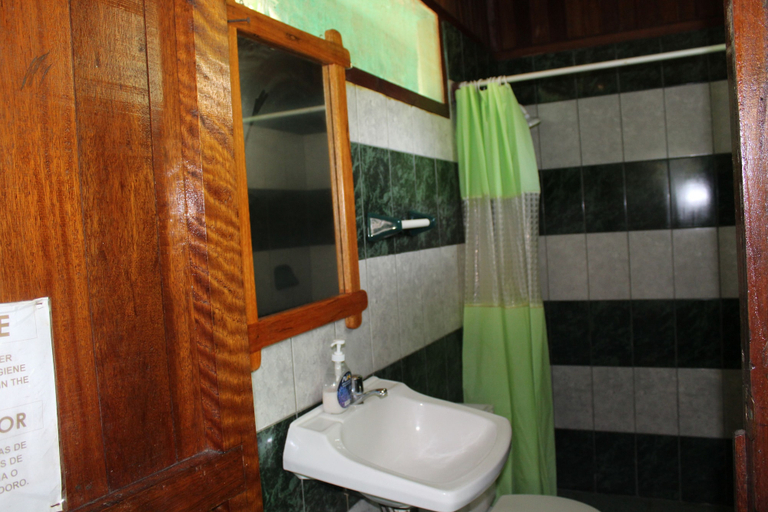 Bathroom 3, Paradise Amazon Lodge & Adventure, Tambopata