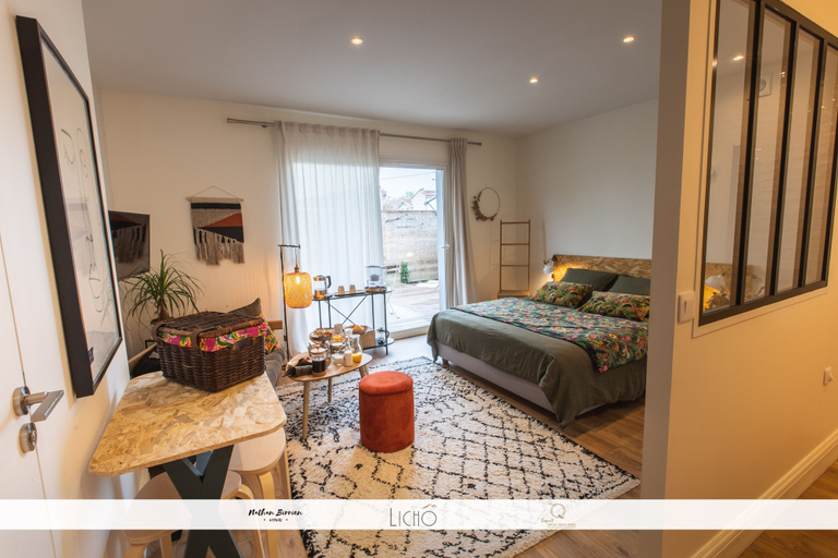Bedroom 5, Ker Amice, Gironde