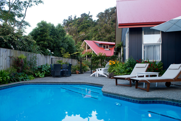Sport & Beauty 2, Ratanui Lodge, Tasman