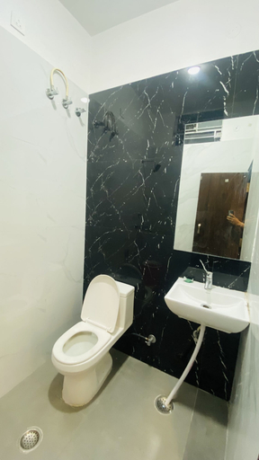 Bathroom 4, Hotel Pulse Inn, Jaipur