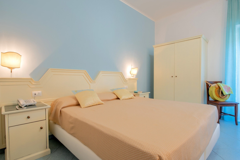 Bedroom 3, Hotel Ascot, Napoli