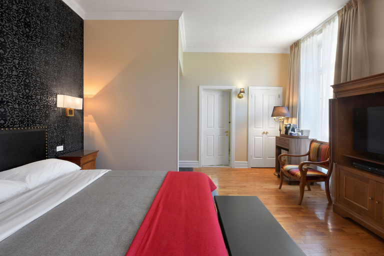 Bedroom 3, Hotel Bonaparte, Montréal