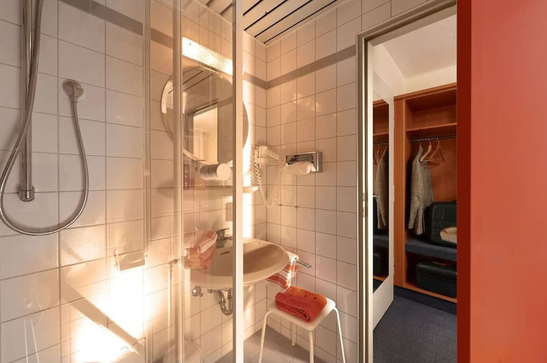 Bathroom 4, Hotel Franziskaner, Würzburg