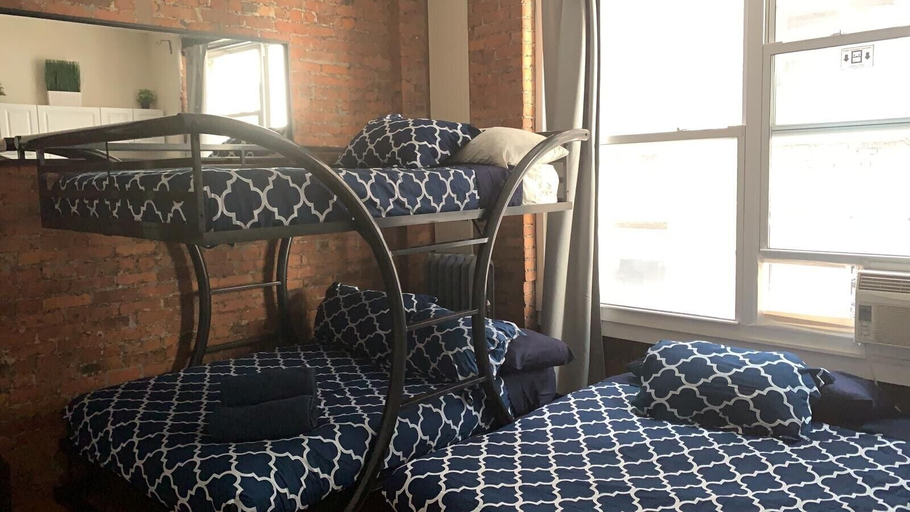 Bedroom 1, Hello Broadway, New York