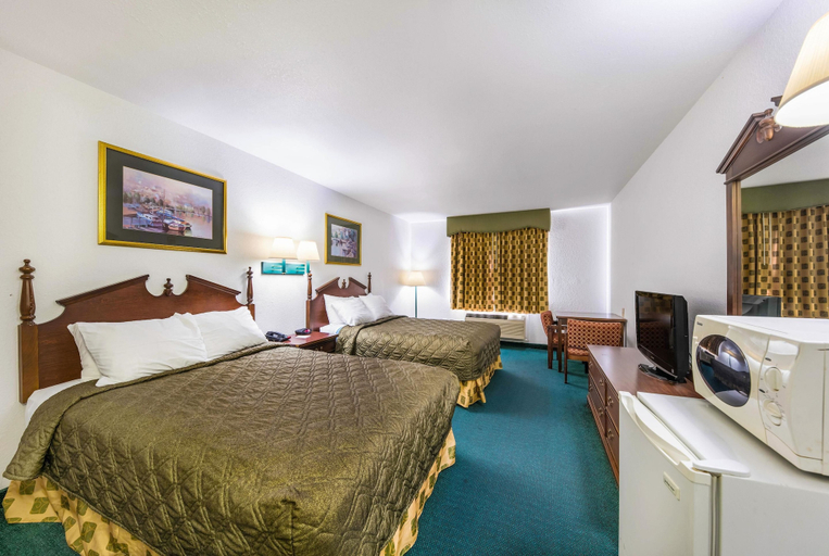 Bedroom 3, Rodeway Inn Decatur, Wise