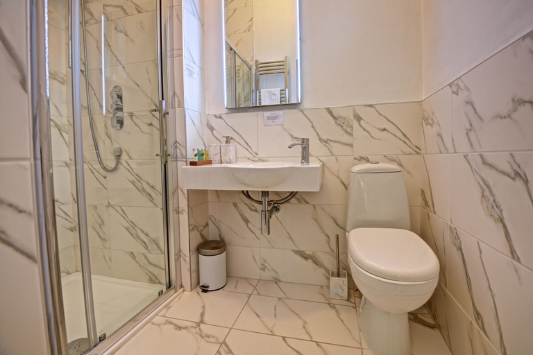 Bathroom 4, Grosmont House B&B, North Yorkshire