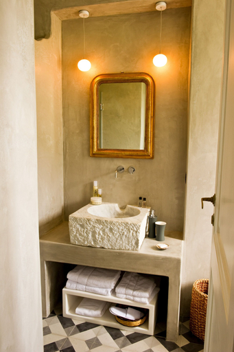 Bathroom 4, Hotel Signum, Messina