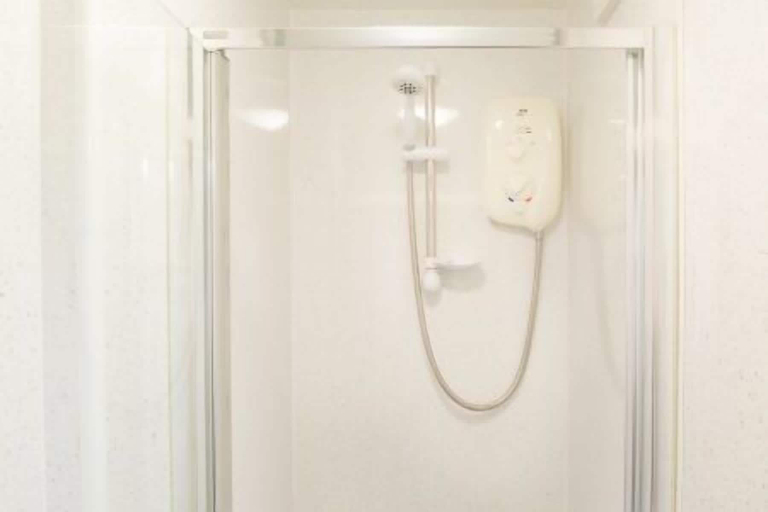 Bathroom 3, The Firs Bed and Breakfast, Plymouth