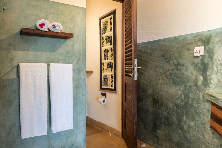 Bathroom 4, Sunshine Marine Lodge, Kaskazini 'A'