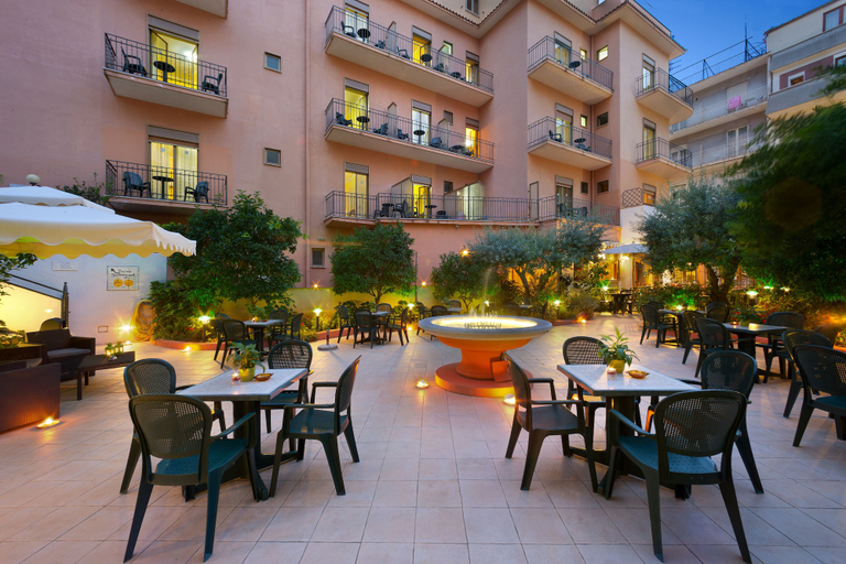Exterior & Views 2, Hotel Ascot, Napoli