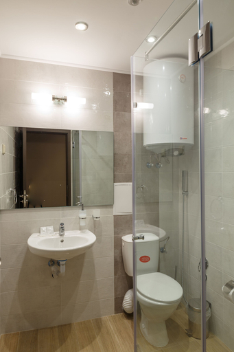 Bathroom 3, Hotel Frigopan, Maritsa