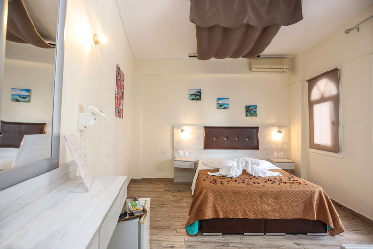 Bedroom 4, Summer Beach Hotel, Central Macedonia