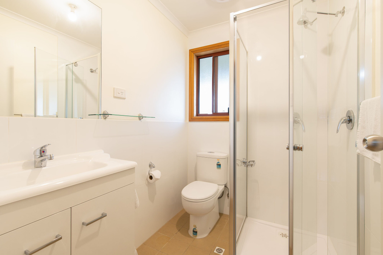 Bathroom 4, Adelaide Caravan Park, Adelaide