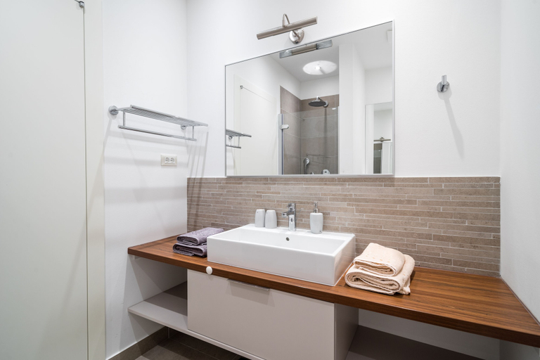 Bathroom 4, Acadia Beach Villas & Apartments, Slatine, Trogir
