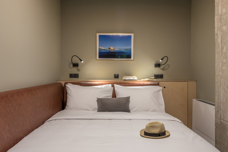 Bedroom 5, Cohort Koukaki, Attica