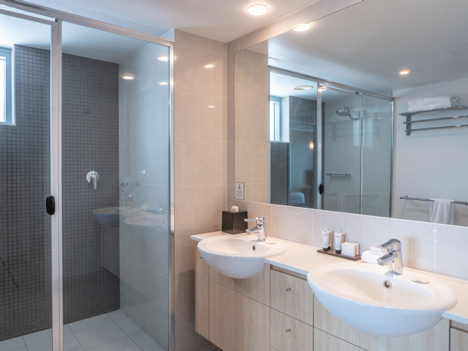 Bedroom 5, Ramada Hotel and Suites Ballina Byron, Ballina