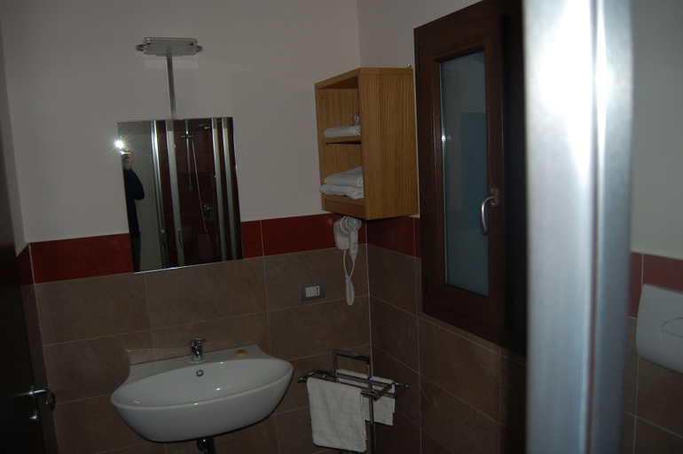Bathroom 4, Terre Iblee Resort, Ragusa