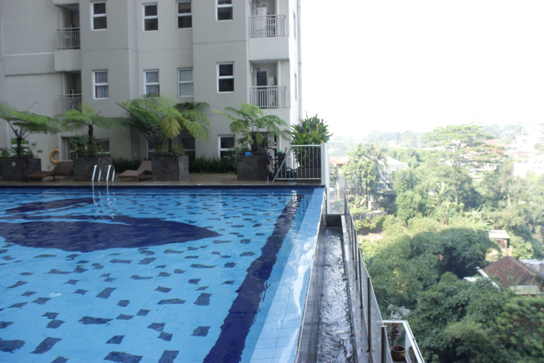 Sport & Beauty 3, Direct Access to Pool 2BR Apartment at Parahyangan Residence, Bandung