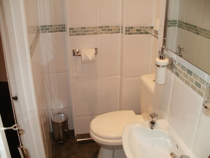 Bathroom 4, Chiverton House, Cornwall