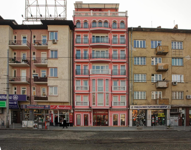 Exterior & Views 2, Central Plaza Hotel, Stolichna