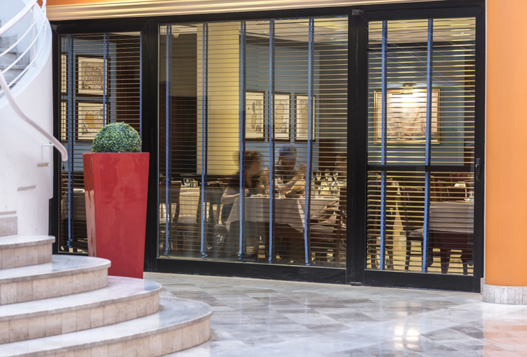 Exterior & Views 2, Caesar's Hotel, Cagliari
