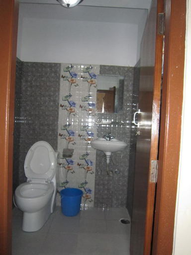 Bathroom 3, Hotel Sunflower, Gandaki