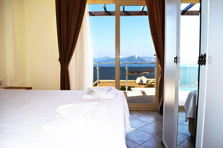 Room 2, 1 Bedroom Apartment Sea View 8 by Likya Global, Milas