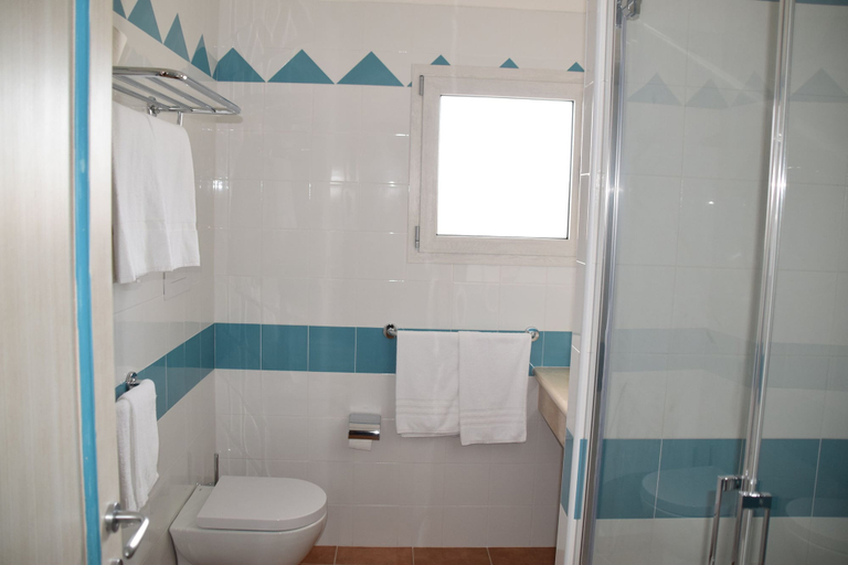Bathroom 4, Hotel Baia Marina, Nuoro