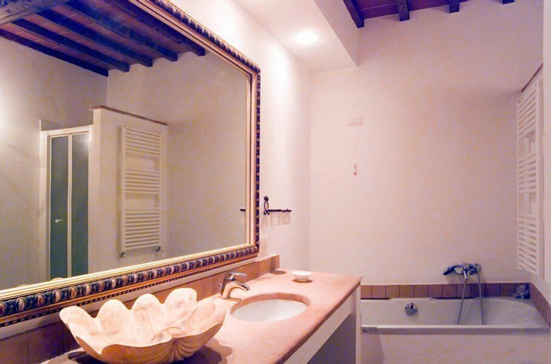 Bedroom 5, Le Torri, Florence