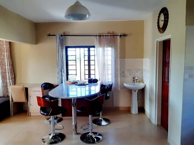 Others 5, Makeni Villa, Lusaka