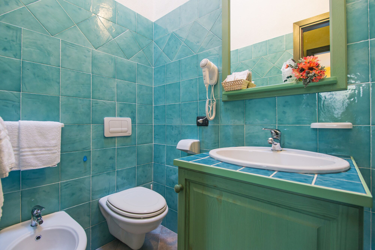Bathroom 3, Albergo Residenziale Gli Ontani, Nuoro