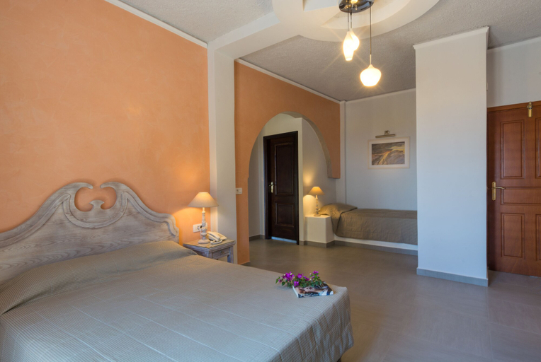 Bedroom 4, Sunrise Hotel, South Aegean