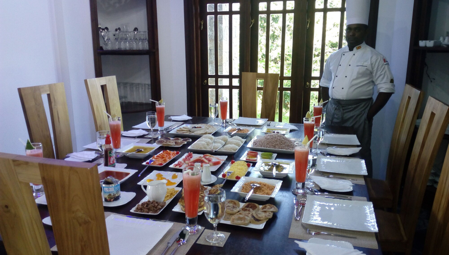 Food & Drinks 5, Castle palace kandy, Medadumbara