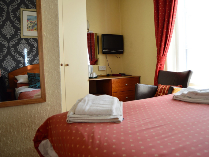 Bedroom 2, The Oak Lea Hotel, Blackpool