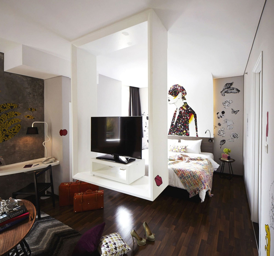 Bedroom 26