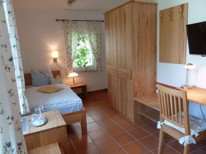 Bedroom 4, Landhaus Sassenhof, Mülheim an der Ruhr