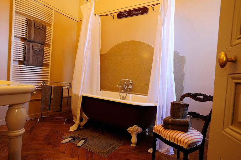 Bathroom 5, Château Clément, Ardèche