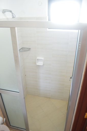 Bathroom 4, Mei Place Apartments, Nyali