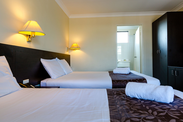 Bedroom 3, Abcot Inn, Sutherland Shire - East