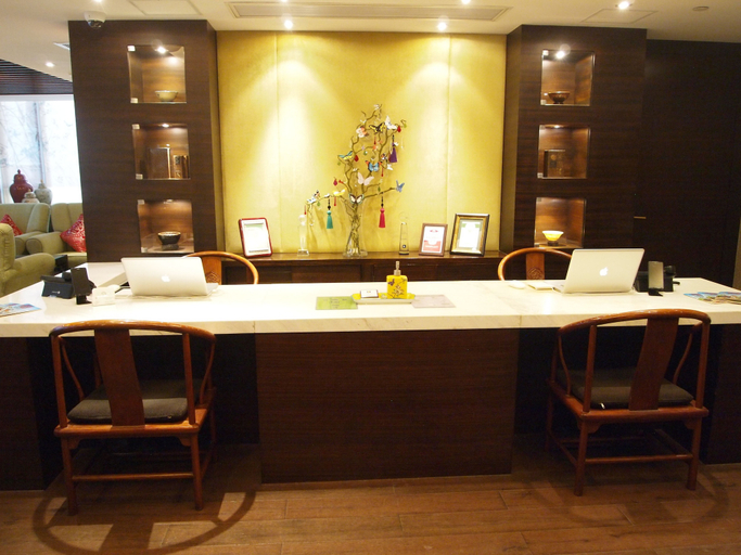 Business Facilities 4, Butterfly on Wellington, Central, Hong Kong Island