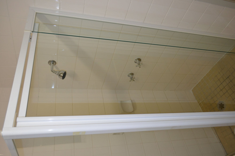 Bathroom 4, Welcome Home Motel and Apartments, Rockhampton