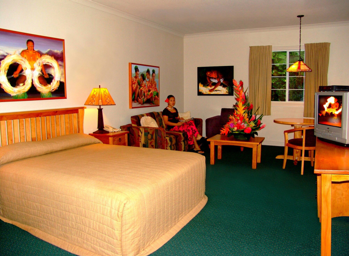 Bedroom, Sadie Thompson Inn, Ma'Oputasi